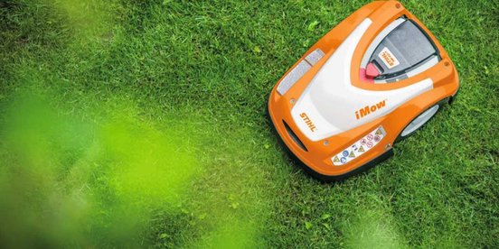 Visione dall'alto del robot STIHL RMI 422